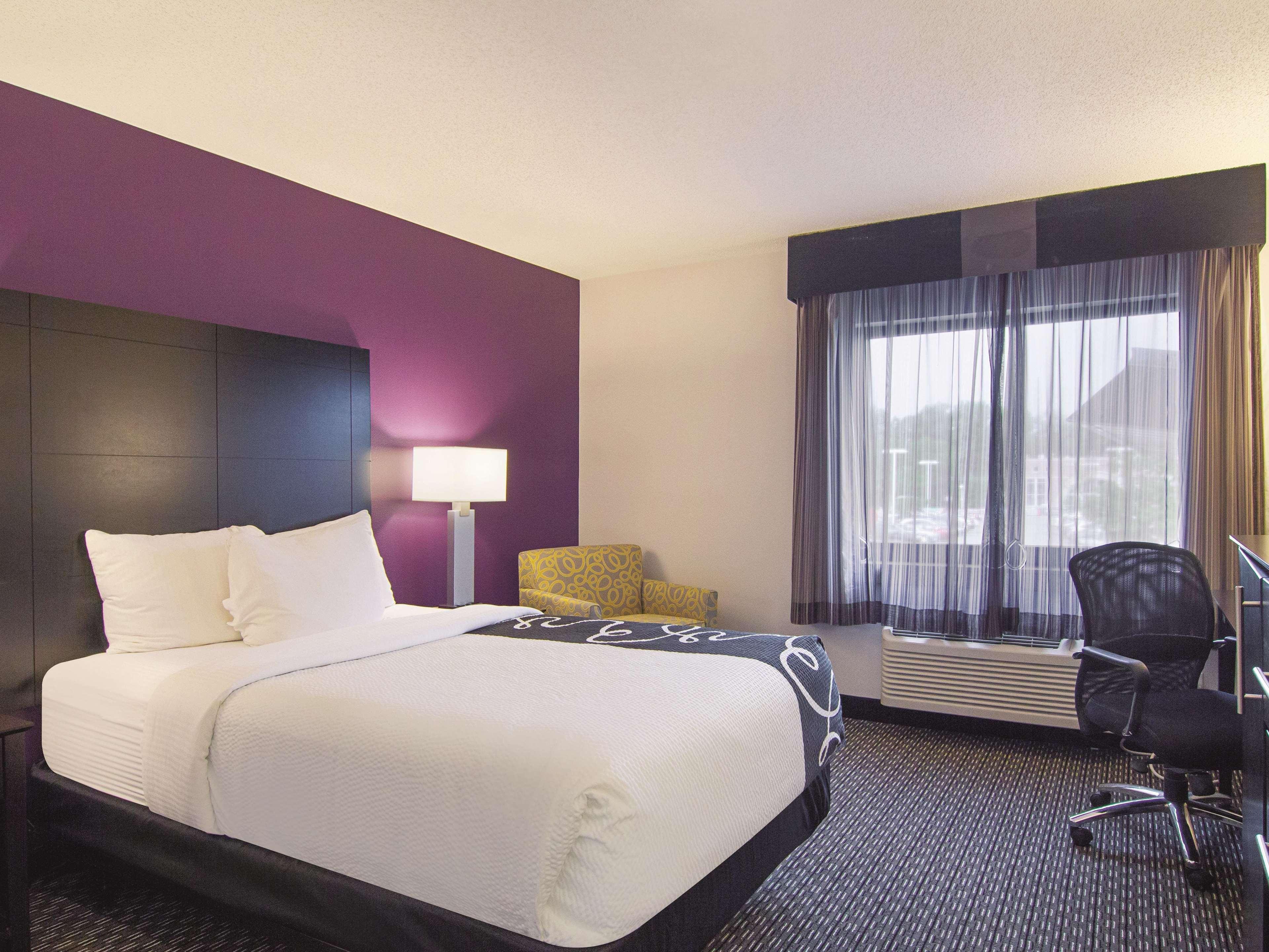 La Quinta By Wyndham Cleveland - Airport North Hotel Ngoại thất bức ảnh