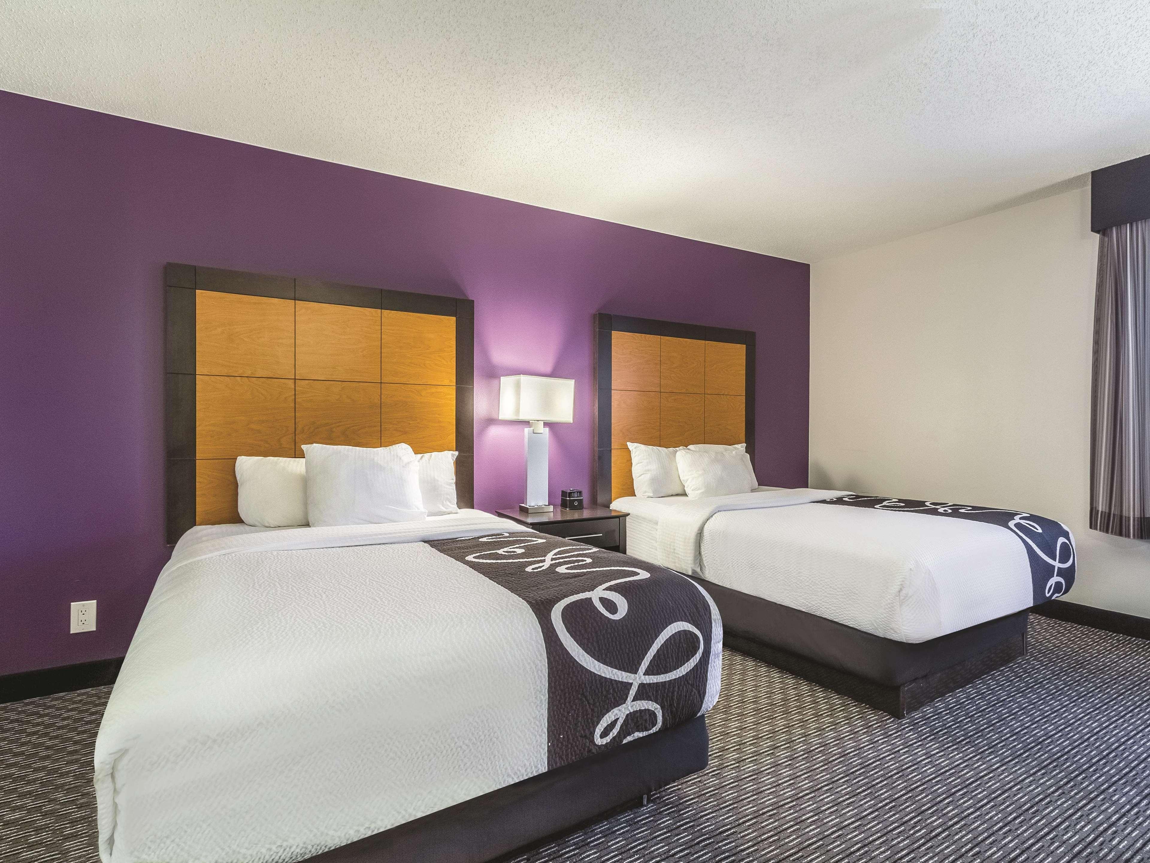 La Quinta By Wyndham Cleveland - Airport North Hotel Ngoại thất bức ảnh