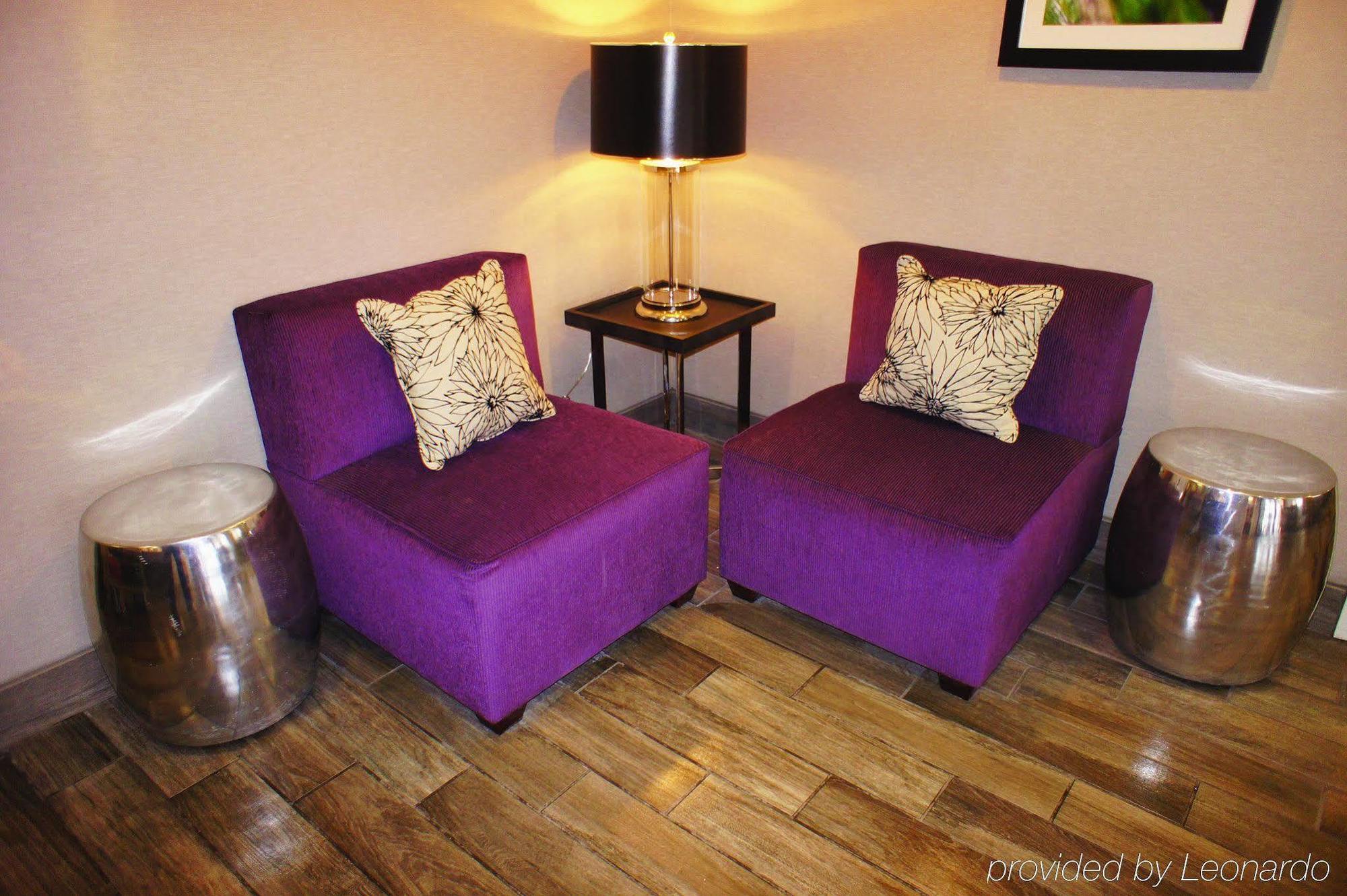 La Quinta By Wyndham Cleveland - Airport North Hotel Ngoại thất bức ảnh