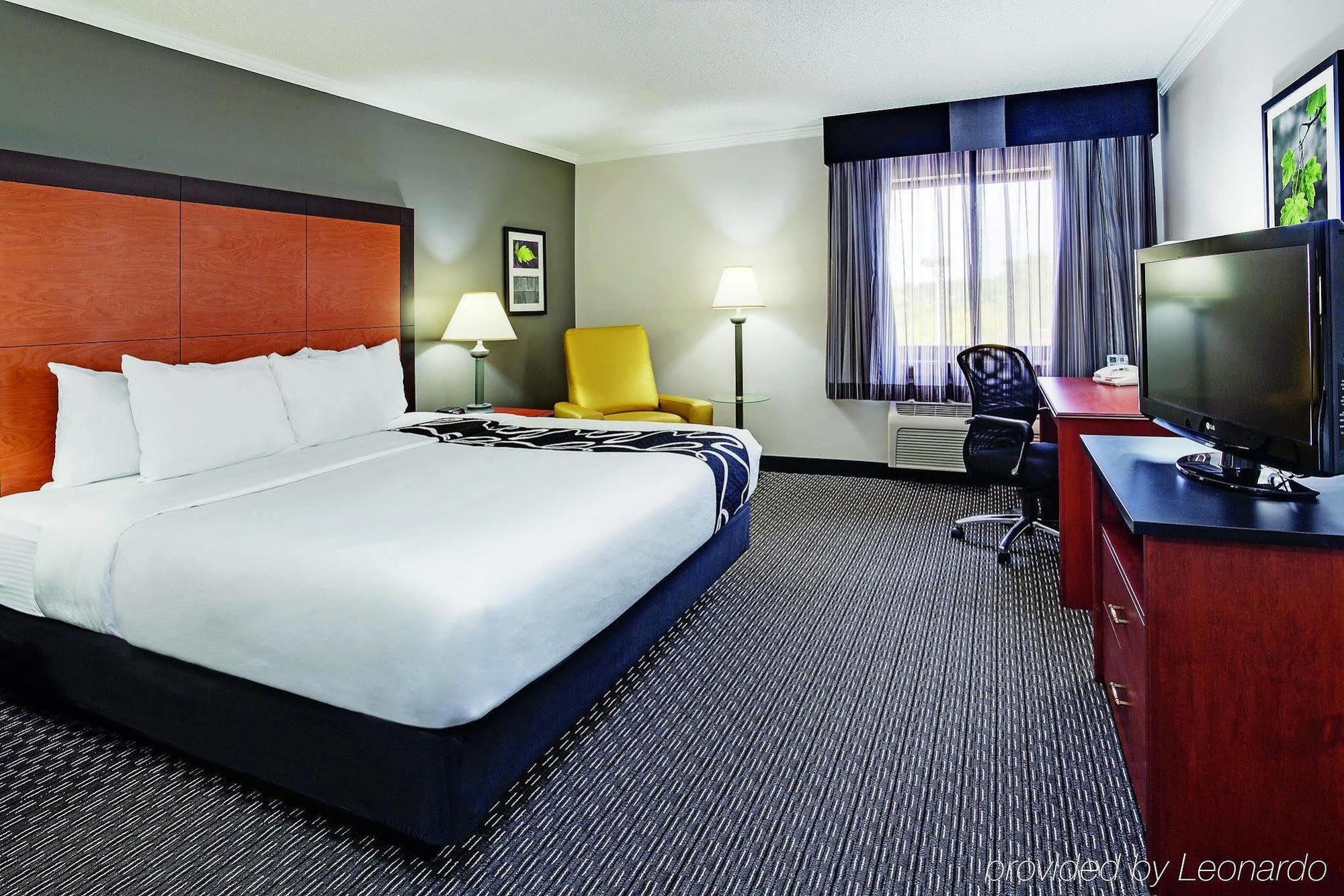 La Quinta By Wyndham Cleveland - Airport North Hotel Ngoại thất bức ảnh