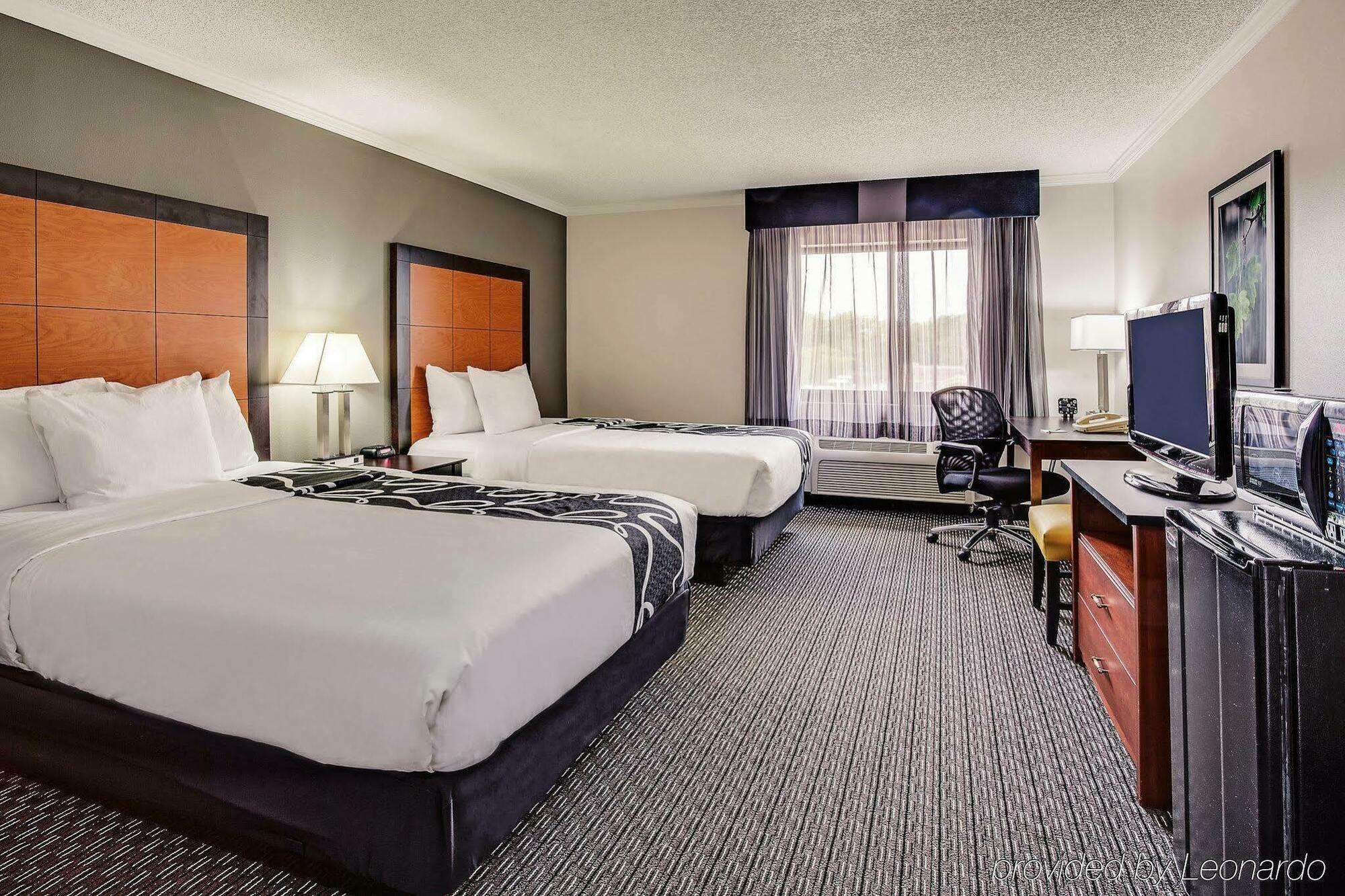 La Quinta By Wyndham Cleveland - Airport North Hotel Ngoại thất bức ảnh